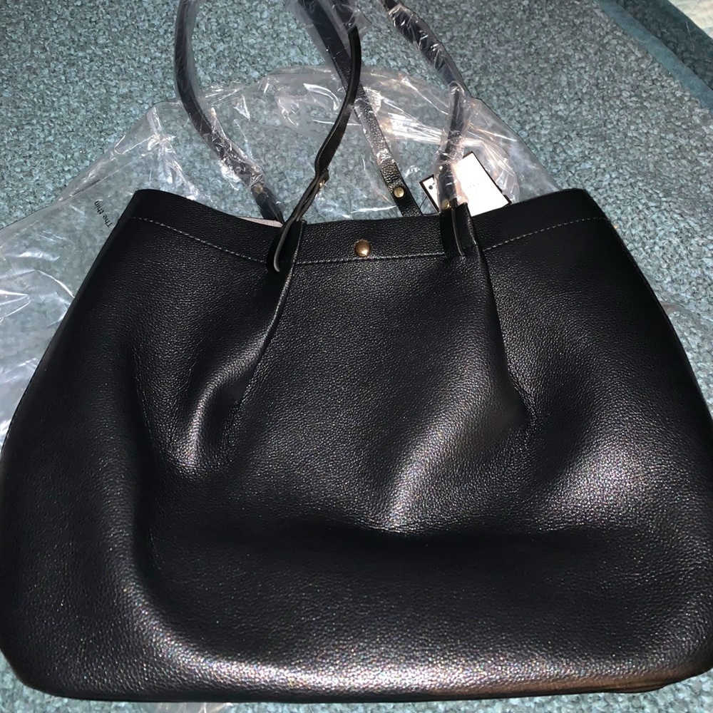 Black tote bag